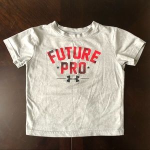 UNDER ARMOUR- FUTURE PRO Heat Gear Short Sleeved Red, Black & Gray T- Shirt (3T)
